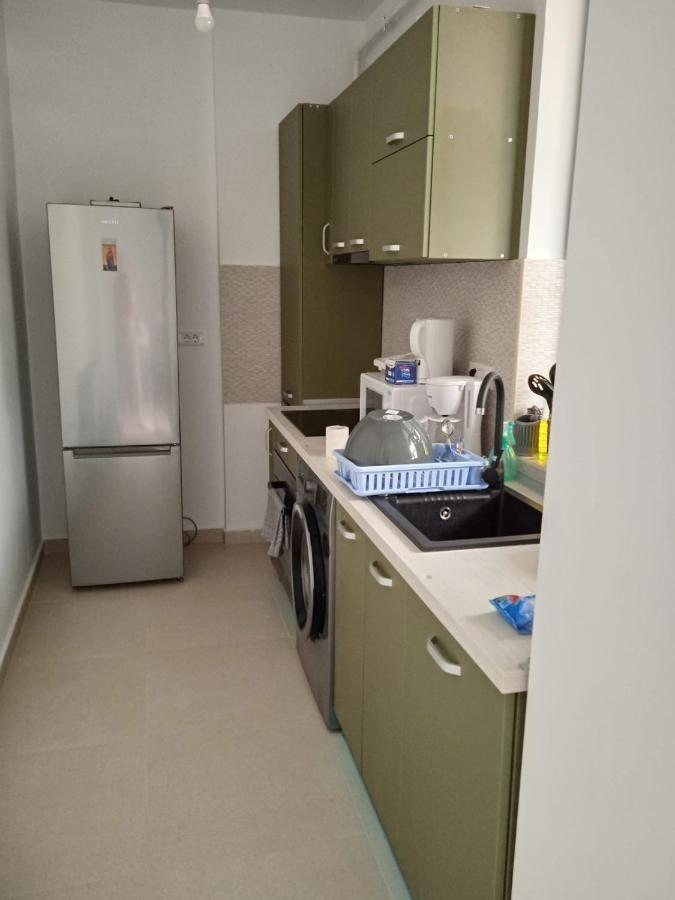 Deluxe 2 Bedroom Apartment With Balcony And Private Parking Bragadiru Exteriör bild