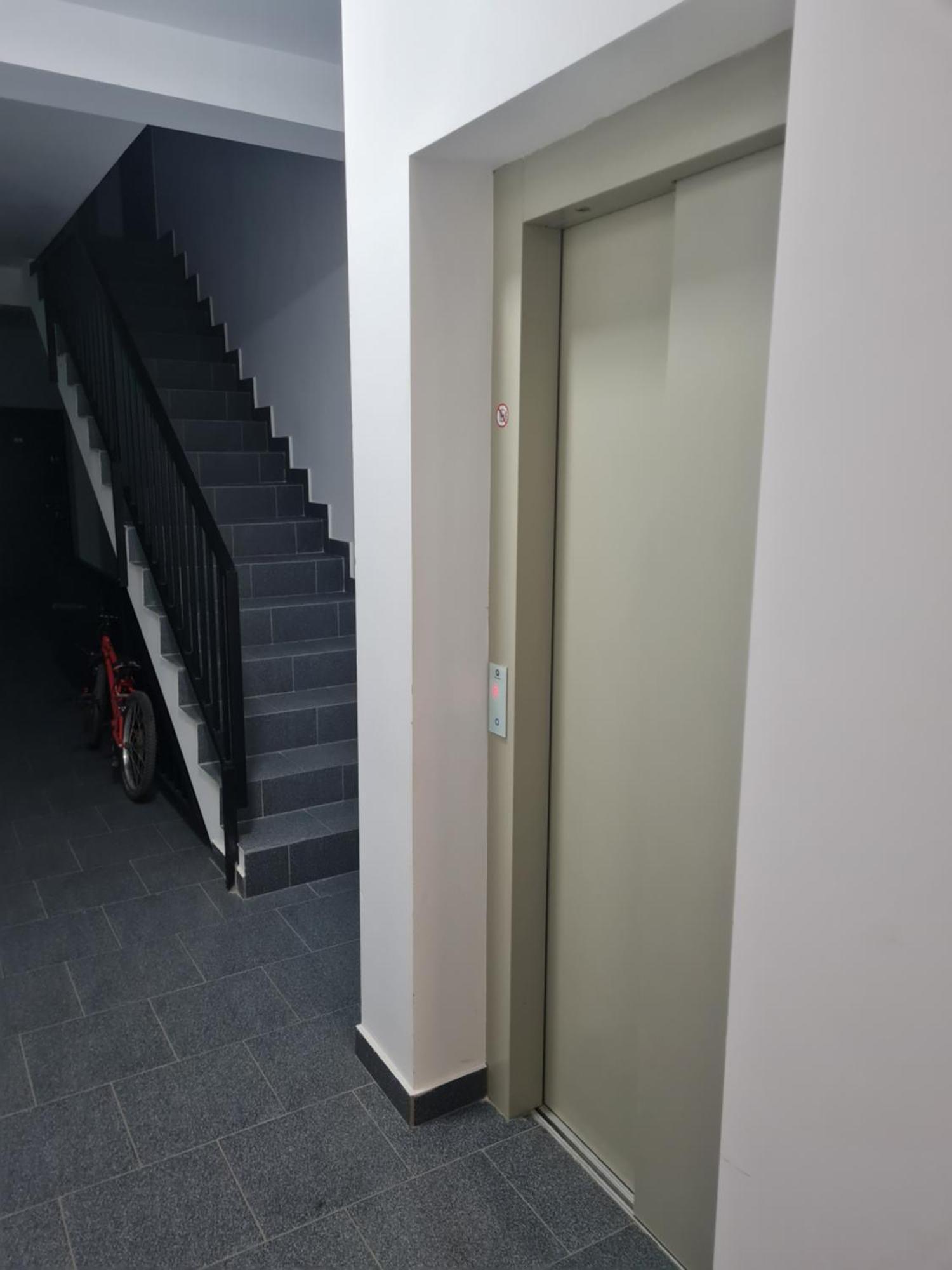 Deluxe 2 Bedroom Apartment With Balcony And Private Parking Bragadiru Exteriör bild